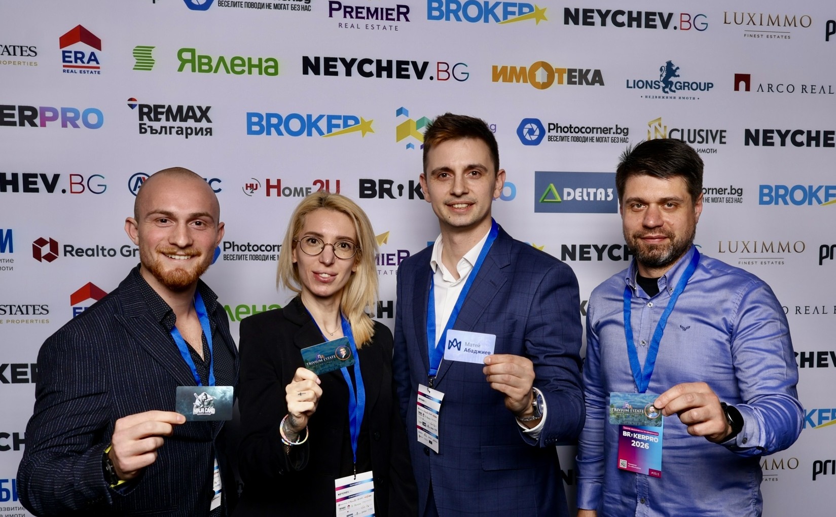 Clienți Ninja Card cu carduri NFC